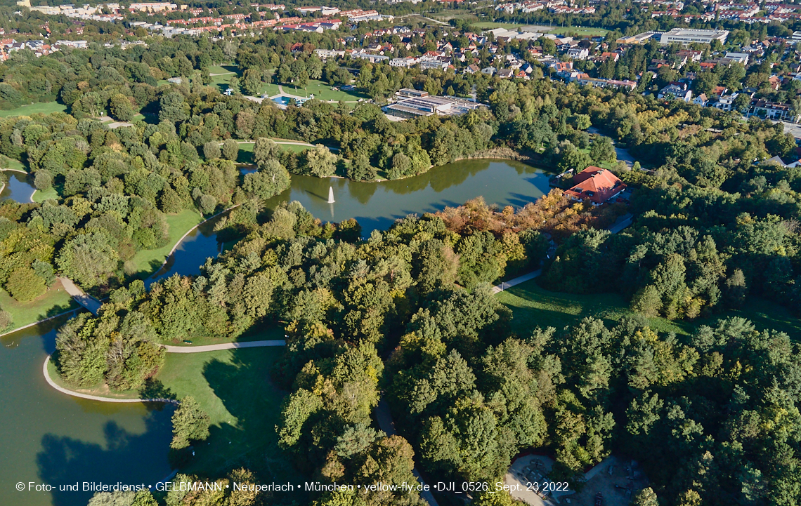 23.09.2022 - der Ostpark mir Biergarten und See in Neuperlach